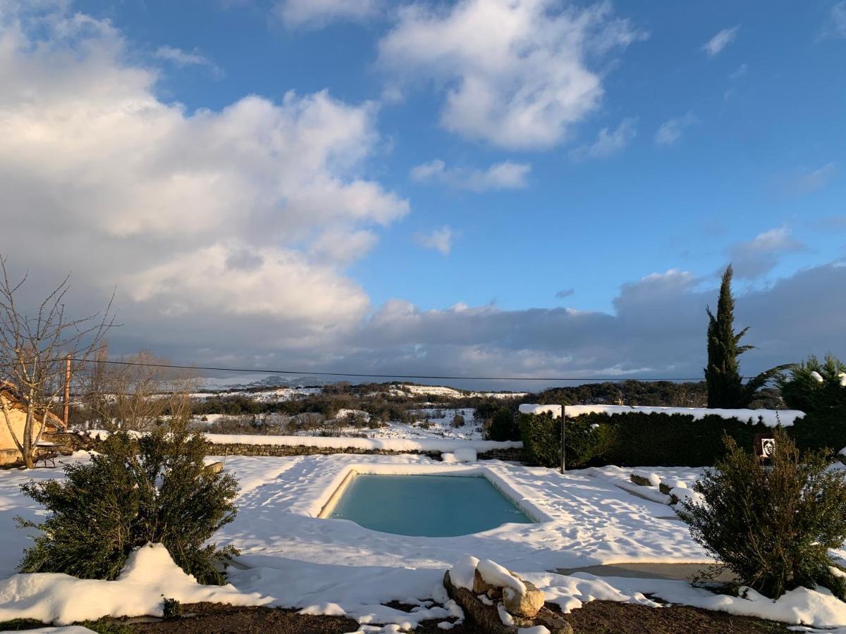 Casa Rural De Un Artista En Plena Naturaleza Piscina Y Parque De Esculturas En Villarcayo Villarcayo de Merindad de Castilla la Vieja Exterior foto