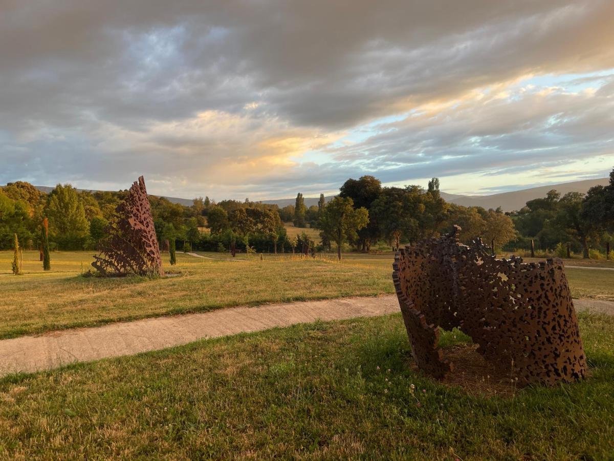 Casa Rural De Un Artista En Plena Naturaleza Piscina Y Parque De Esculturas En Villarcayo Villarcayo de Merindad de Castilla la Vieja Exterior foto